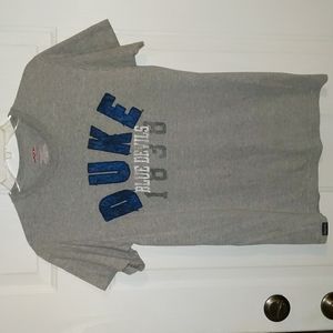 EUC Men's Duke Blue Devils s/s Gray Tshirt with Blue Writing Sz Small